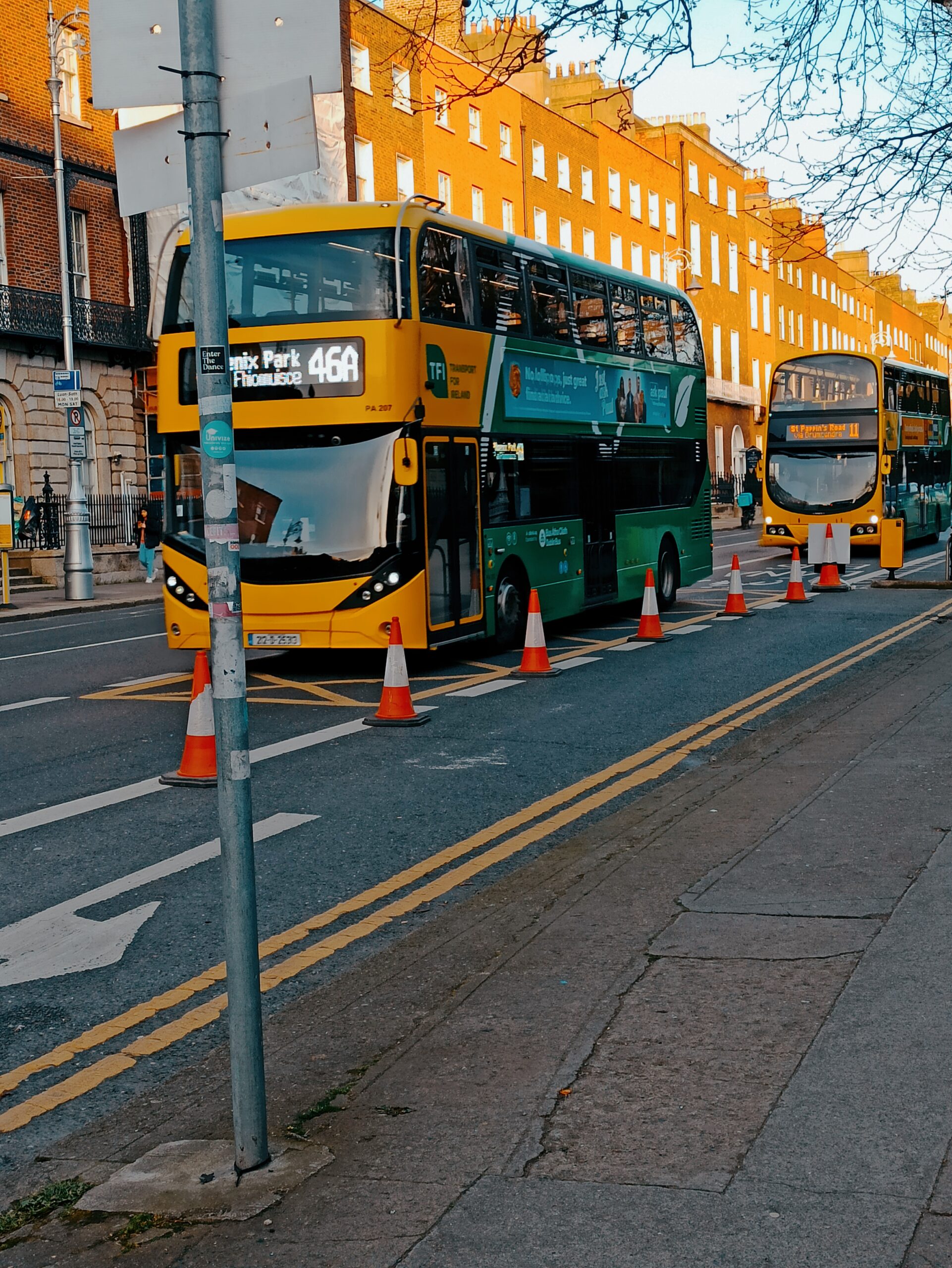 Dublin Bus goes round and round: Öffentliche Verkehrsmittel